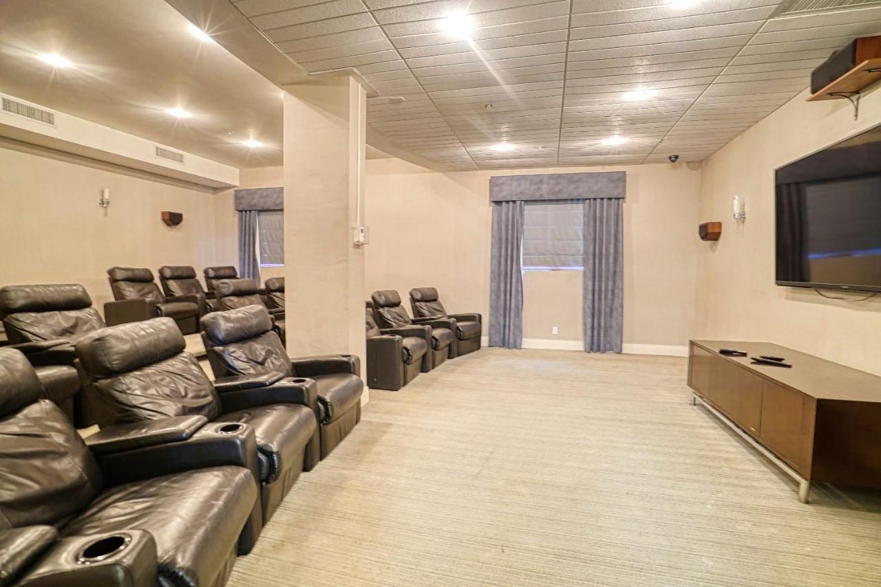 Hollywood Condo Exterior photo